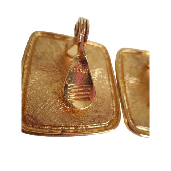 Vtg Monet clip on earrings gold w/ orange swirl center base costume jewelry - Picture 3 of 3